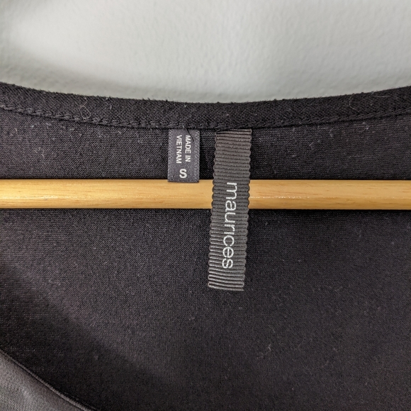 Maurice's Black Sleeveless Asymmetrical Top Size Small - Picture 3 of 5